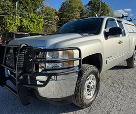 CHEVROLET SILVERADO 2500HD EXTENDED CAB 2011 CHEVROLET SILVERADO 2500HD - 6.0 V8 - 4WD - ONE OWNER!