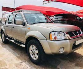 NISSAN NP300 2.4 DOUBLE CAB HI-RIDER