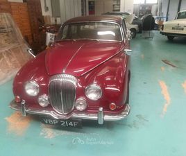 DAIMLER SOVEREIGN SALOON 250 V8