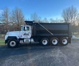 2000 MACK RD TRI AXLE DUMP