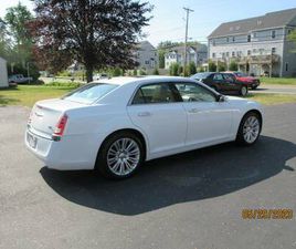 2011 CHRYSLER 300C