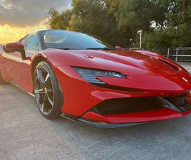 FERRARI SF90 SPIDER CARBON LIFT JBL HEAD UP KAMERA MWST GARANTIE 2028!