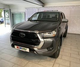 TOYOTA HILUX 2,4 DC AT COMFORT BASIS + NAVI PDC