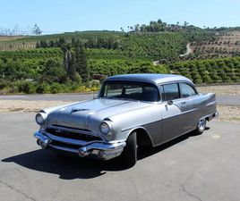 1956 PONTIAC CHIEFTAIN 860 REBUILT 316 V8, EDELBROCK 4-BARREL CARB, 18K GOLD KEY