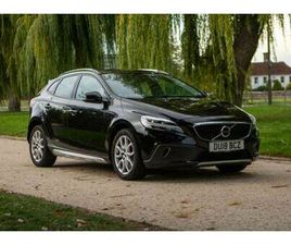 VOLVO V40 CROSS COUNTRY T3 VOLVO V40 CROSS COUNTRY T3 PRO AUTOMATIC