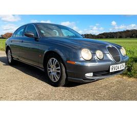 2004 JAGUAR S-TYPE GRIS AUTOMATIQUE, 5 VITESSES CONDUITE...