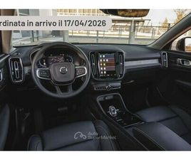 VOLVO XC40 B4 B4 AUTOMATICO PLUS BLACK EDITION