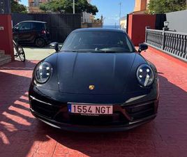 PORSCHE 911 911 CARRERA 4 GTS COUPÉ PDK