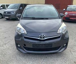 TOYOTA VERSO PEQUEÑO MANUAL DE 5 PUERTAS