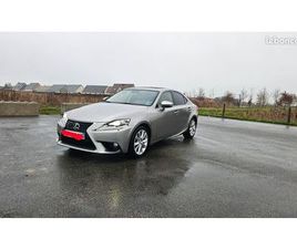 LEXUS IS 300H PACK LUXE
