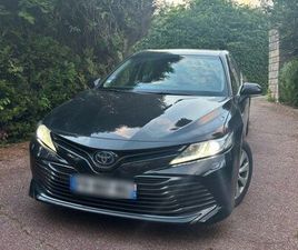 TOYOTA CAMRY 2.5 VVT-I 16V HYBRID 218, BERLINE, NOIR, 9 CV, 5 PORTES, PREMIÈRE MISE EN CIRCULATION LE 05/06/2020