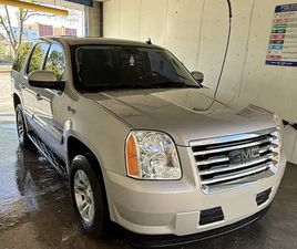 GMC YUKON GMC YUKON HYBRID 4X4 LOADED, NEW HYBRID BATTERY, SAFETIED