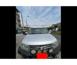 SUZUKI GRAND NOMADE SUZUKI GRAND NOMADE 2013