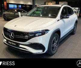 MERCEDES-BENZ A 250 EQ AMG+NIGHT+R-KAM+LED+18+AMBIENTE+CARPLAY