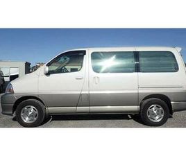 TOYOTA HIACE 2001 TOYOTA GRAND HIACE, 4WD, WHEELCHAIR LIFT. 25KKM. 2METER TALL