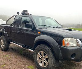 NISSAN KINGCAB METSÄMENIJÄ, JOKA TOIMII ASFALTILLAKIN