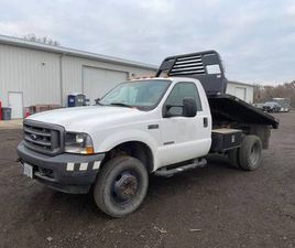 2004 FORD F450 DUMPING FLATBED TRUCK—126,605 MI, 6.0L POWER STROKE