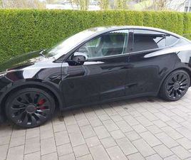 TESLA MODEL Y PERFORMANCE AWD - AHK, UVM.