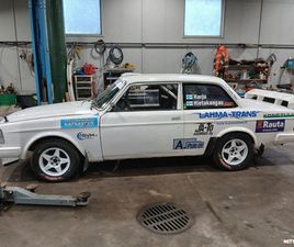 VOLVO 240
