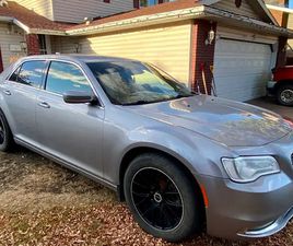 2019 AWD CHRYSLER 300 LTD