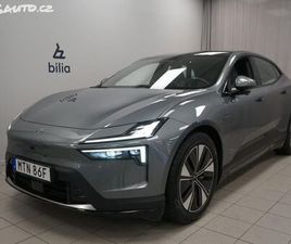 POLESTAR 4 LONG RANGE AWD BÍLÝ INTERIER