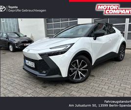 TOYOTA C-HR BLACK & WHITE