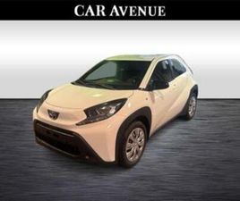 ② TOYOTA AYGO X PLAY — TOYOTA — 2EMEMAIN
