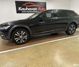 D4 AWD BUSINESS AUT *VOC*PILOT ASSIST*VETOKOUKKU*JAKOHIHNA VAIHDETTU*HIENO MUSTA AITO