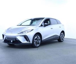 MG 360 MG MG4 LUXURY - 14 PÄIVÄN PALAUTUSOIKEUS - TEHDASTAKUU, LÄMPÖPUMPPU, ADAPTIIVINEN VAKKARI, 360-KAMERA, KAISTAVAHTI, DIGIMITTARI, NAVI, LED