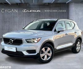VOLVO XC 40 T3 MOMENTUM CORE