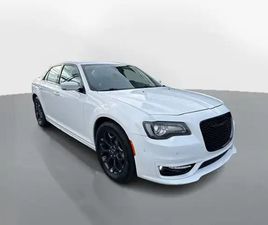 2023 CHRYSLER 300 AWD