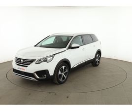 PEUGEOT 5008 1.2 PURETECH ALLURE