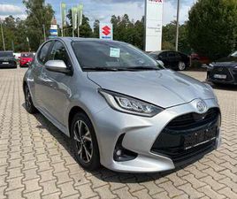 TOYOTA YARIS 1.5 TEAMPLAYER ACC+LED+SHZ+FERNLICHTASS.