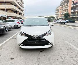 TOYOTA PORTE TOYOTA AYGO 1.0 VVT-I 72 CV 5 PORTE X-PLAY LED NAV