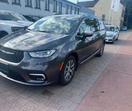 CHRYSLER PACIFICA ② CHRYSLER PACIFICA HYBRID PINNACLE - 3.6L V6 €69.900,-EXCL — CHRYSLER — 2EMEMAIN