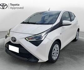 TOYOTA PORTE TOYOTA AYGO 1.0 VVT-I 72 CV 5 PORTE X-COOL MMT DEL 2019 USATA A CAGLIARI