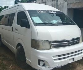 TOYOTA HIACE 2.7 BUS 15 PAS MT