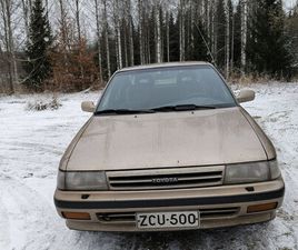 TOYOTA CARINA
