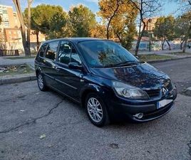 RENAULT GRAND SCENIC RENAULT - GRAND SCÉNIC