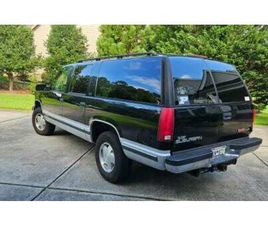 GMC SUBURBAN GMC SUBURBAN...1 OWNER...NO RUST