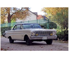 FORD FALCON 1964 FORD FALCON BLANC MANUEL, 4 VITESSES CONDUITE À DROI...