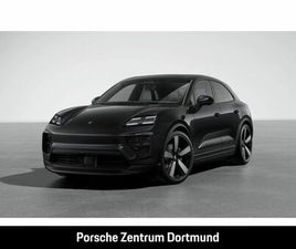 PORSCHE MACAN 4