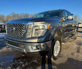 NISSAN TITAN 2016 NISSAN TITAN XD SL CREW CAB 4X4 CUMMINS DIESEL - ONLY 65K MILES!