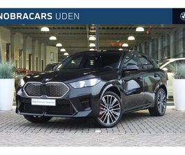 BMW IX2 BMW IX2 - EDRIVE20 HIGH EXECUTIVE M SPORT / PANORAMADAK / SPORTSTOELEN / M ADAPTIEF ONDERSTEL / COMF