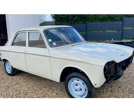 PEUGEOT 204 1970 PEUGEOT 204 BEIGE MANUEL, 4 VITESSES CONDUITE À GAUC...