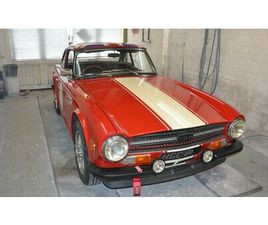 TRIUMPH TR6 1970 TRIUMPH TR6 ROUGE MANUEL, 4 VITESSES CONDUITE À DROI...