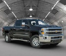 CHEVROLET SILVERADO 2500 CREW CAB 2017 CHEVROLET SILVERADO 2500 HD CREW CAB - EVERYONE'S APPROVED!!