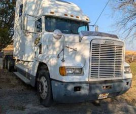 FREIGHTLINER FLD 2001 FREIGHTLINER FLD120 CONDO CAB