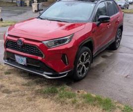 TOYOTA RAV4 PRIME LIKE NEW CLASSIC RAV4 PRIME XSE LOADED!