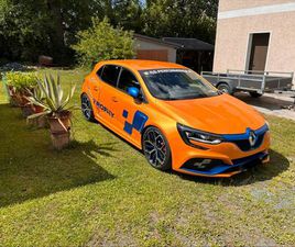 RENAULT MEGANE RS TROPHY